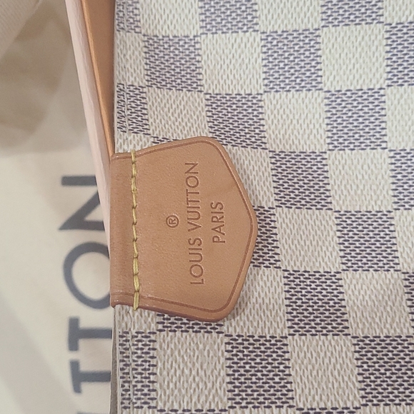 LV Graceful PM - Picture 7 of 16